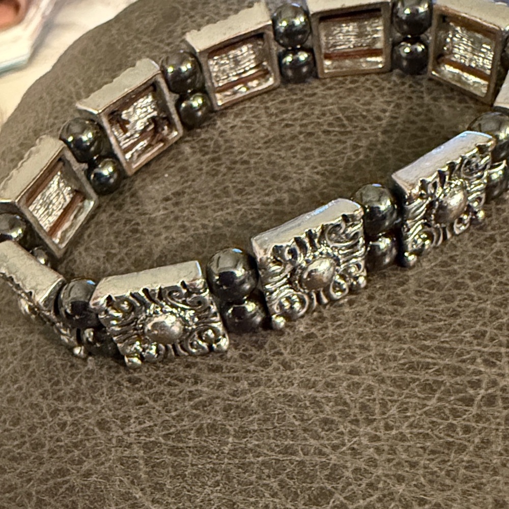 Silver and Black Decorative Stretch Bracelet
